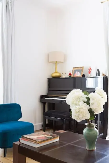 Elegant 4-Room Apartment Near Arc De Triomphe And Palais Des Congres Paris