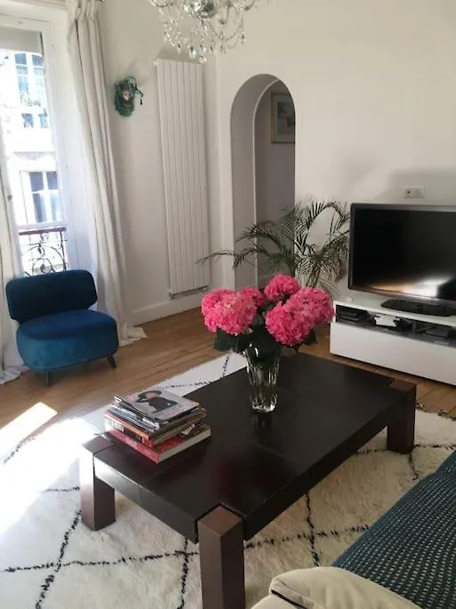 Elegant 4-Room Apartment Near Arc De Triomphe And Palais Des Congres Paris 0*,  France