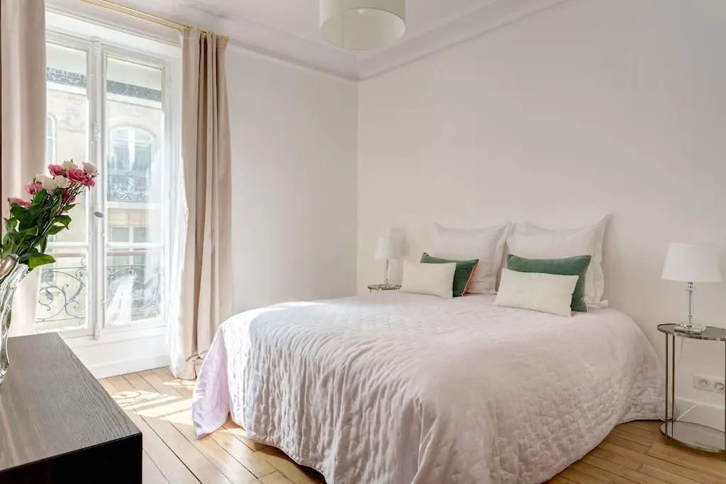 Elegant 4-Room Apartment Near Arc De Triomphe And Palais Des Congres Paryż